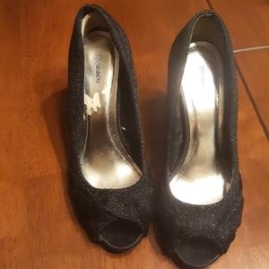 Sparkly black heels, leather outsole